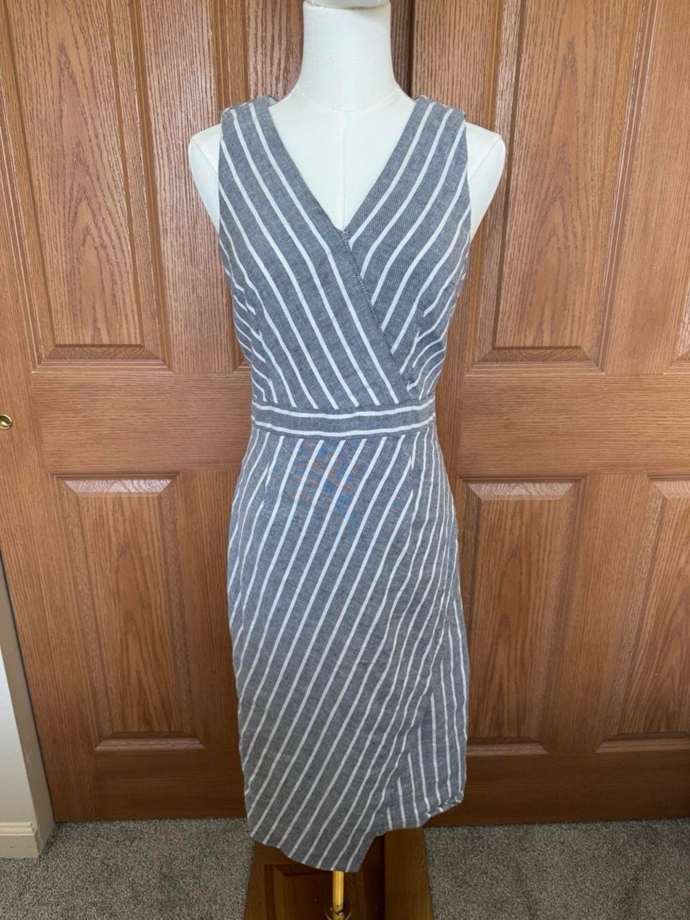 Banana Republic Gray & White Striped Midi Dress